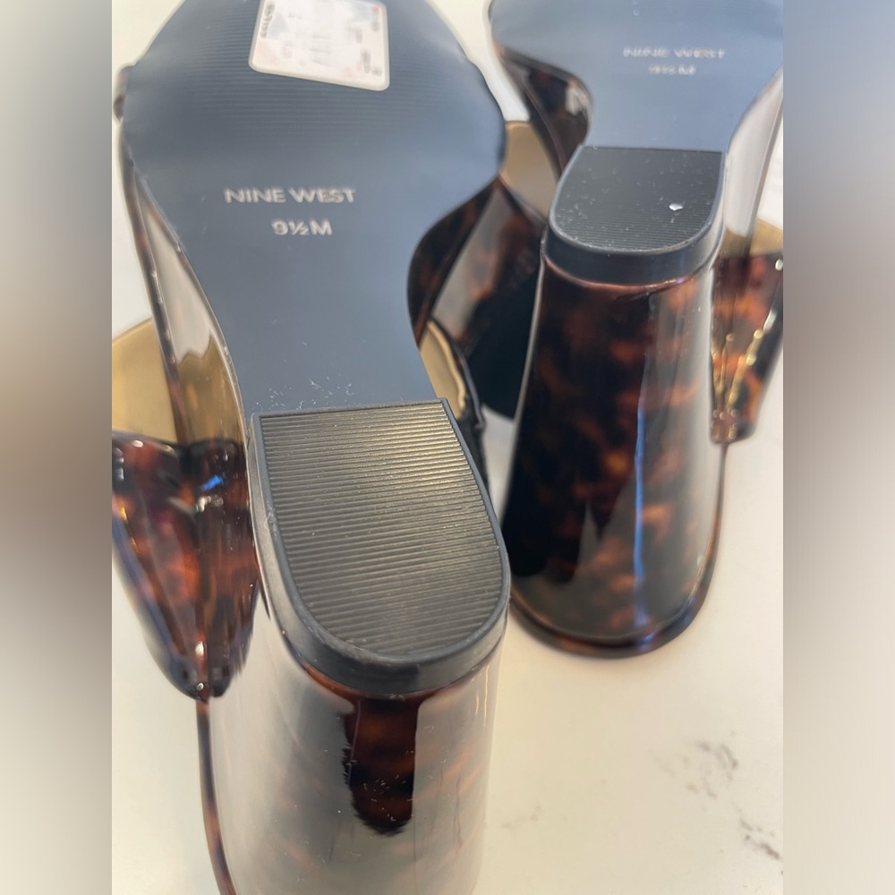 NWT Nine West Tortoise Shell Thick Strap Wedges - Picture 10 of 12